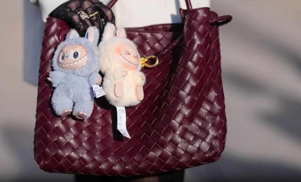 Labubu doll Plush Pals (Limited Edition)