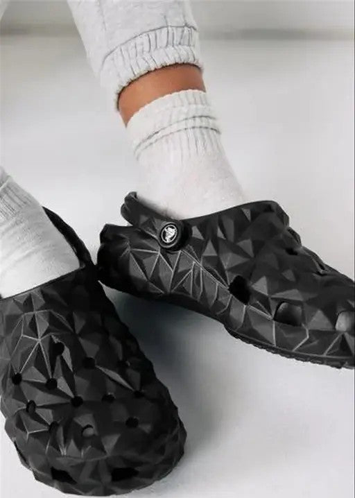 black 3D sculpted men wear for Lightweight for regular use....
